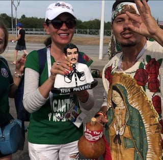 La controversia surgió con una fotografía de Yolanda donde aparece portando la imagen de Jesús Malverde, reconocido como el “Santo de los Narcos”. (Especial)