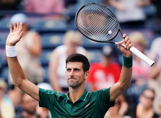 Novak Djokovic se impuso sin dificultades 6-3, 6-4 al canadiense Peter Polansky. (AP)