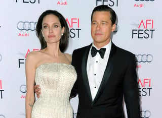 La defensa del artista buscó desacreditar los reclamos de su expareja incidiendo en que Pitt ha contribuido con 1.3 millones y con un crédito de ocho millones a Jolie para que afrontara la compra de su nueva vivienda. (ARCHIVO) 
