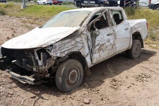 Volcadura. Conductor sufre aparatosa volcadura en la carretera libre Gómez Palacio-Durango. (EL SIGLO DE TORREÓN)