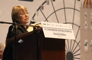 En el Salón de Cabildo del Palacio Municipal, autoridades locales recibieron a Michelle Bachelet, quien recientemente ha sido nombrada como Alta Comisionada de Derechos Humanos de la Organización de las Naciones Unidas (ONU). (ESPECIAL)