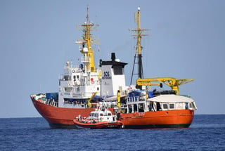 Rescate. Se trata de la primera vez que el Aquarius sale al Mediterráneo desde el conflicto generado en junio pasado. (AP)