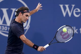 El suizo Roger Federer se impuso en apenas 72 minutos 6-4, 6-4 al alemán Peter Gojowczyk. (AP)