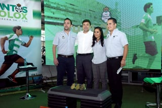 Este mediodía se presentó oficialmente, la tercera edición de la Carrera Atlética Santos-Holox 5 y 10K. (EL SIGLO DE TORREÓN)