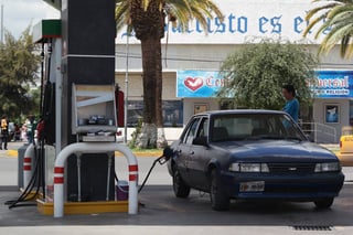Gas. La cadena de autoservicio Walmart ha decidido entrar al mercado de gasolineras en México y abrirá 6 de ellas en breve.