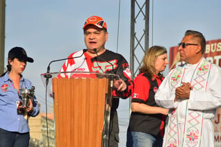 Miguel Riquelme durante la presentación del Coahuila 1000 Desert Rally en Torreón. (Ernesto Ramírez)
