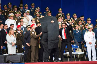 En un comunicado emitido por la Cancillería, se acusa al Gobierno de Estados Unidos de 'interferir una vez más en la política interna venezolana' y 'promover la desestabilización y violencia en el país'. (ARCHIVO)