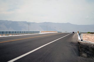 Durante la presente administración se destinaron a Coahuila más de siete mil millones de pesos para inversión en infraestructura de autopistas y carreteras. (EL SIGLO DE TORREÓN)
