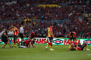 Achilier y Vigón tuvieron un duro golpe casi al finalizar el partido en el Estadio Jalisco.