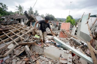 Más de 700 réplicas han sacudido la isla de Lombok. (AP)