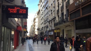 A la baja. Desde abril la economía argentina no se ha podido recuperar de su bajo dinamismo. (EFE)