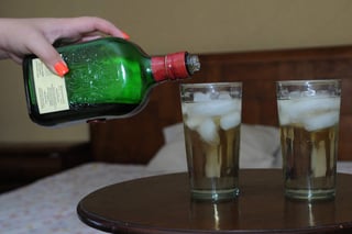 Solamente 'un consumo de cero alcohol minimiza el riesgo general de pérdida de la salud'. (ARCHIVO)