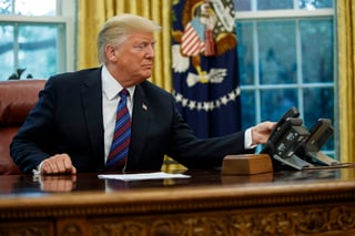 'Es un gran día para el comercio. Es un gran día para nuestro país', dijo Trump en el Despacho Oval de la Casa Blanca. (AP)