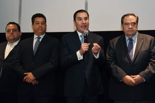 El senador Héctor Larios y el ex gobernador de Puebla Rafael Moreno Valle anunciaron su intención de contender por la dirigencia del PAN contra el grupo de Ricardo Anaya y Damián Zepeda. (EL UNIVERSAL)
 