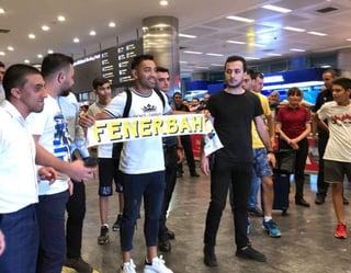 El director deportivo del Frankfurt, Fredi Bobic, desmintió la versión del Fenerbahce y coincidió en que el semblante de Marco refleja que es un futbolista sano. (ARCHIVO)