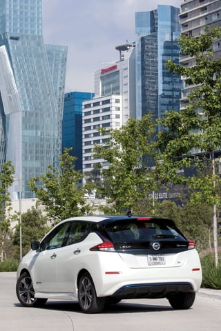 Alternativa. Los automóviles eléctricos son una alternativa para ayudar al planeta ante el calentamiento global.