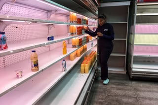 Ajustes. El aumento en el precio de la gasolina se inscribe dentro de las recientes medidas anunciadas por Maduro.