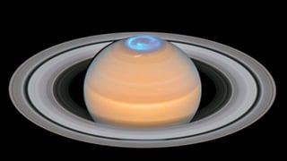Las observaciones permitieron a los astrónomos controlar el comportamiento de las auroras en el polo norte de Saturno durante un período considerable. (ESPECIAL)