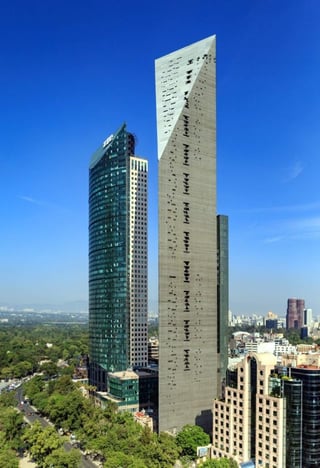 La Torre Reforma, obra arquitectónica del mexicano Benjamín Romano, está entre los 5 mejores nuevos rascacielos del mundo para el 'International Highrise Award 2018'.