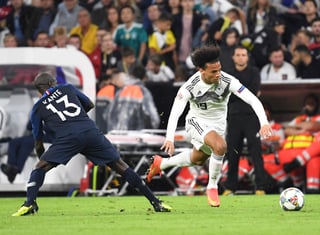 Alemania y Francia empataron a cero en el primer partido de la Liga de Naciones. En la imagen, el alemán Leroy Sané (d).