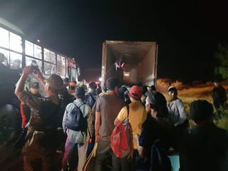 Un total de 218 indocumentados procedentes de Centroamérica fueron rescatados en el transcurso de las últimas horas en el municipio de General Bravo, al norte del estado, informó Protección Civil de Nuevo León. (TWITTER)