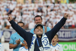 La llegada de Diego Armando Maradona a los Dorados de Sinaloa representa un golpe mediático para todo el futbol mexicano.