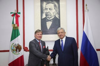 López Obrador se reunió hoy con el embajador de Rusia en México, Viktor Koronelli, y con el representante del Vaticano en este país, Franco Coppola, informó Ebrard en conferencia de prensa. (EFE)