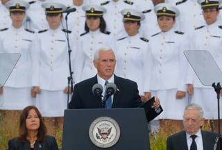 'Nunca olvidaremos lo que ocurrió aquí en esa fatídica mañana', recalcó Pence en una ceremonia en el Pentágono. (AP)