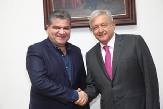 Riquelme estuvo hoy en la reunión de gobernadores del norte con López Obrador en la Ciudad de México. (TWITTER)