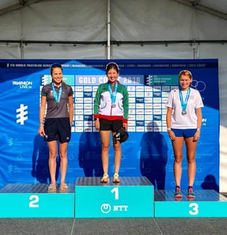 Y es que la juvenil atleta obtuvo un gran resultado en el Gold Coast Open Aquathlon, también en el país de Oceanía, al obtener la primera posición en su categoría de 20-24 años femenil. (ESPECIAL)