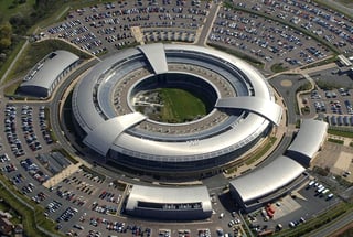 Fotografía facilitada por el centro de escuchas británico, conocido por sus siglas GCHQ, que muestra su sede en Cheltenham (Reino Unido). (ARCHIVO)
