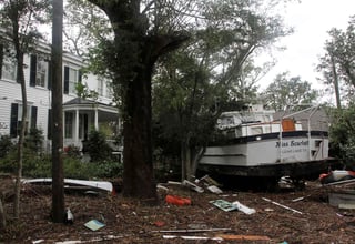 El balance provisional de víctimas fatales del ciclón es de ocho, informaron las autoridades. (AP)