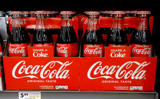 Con esto, The Coca-Cola Company llevaría a cabo su estrategia de diversificar su oferta de bebidas. (AP)