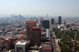 Ciudad de México lidera este listado con 15 mil 510 pesos mensuales promedio que recibe un profesionista. (ARCHIVO)