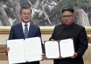 Además Kim se compromete desde ya a desmantelar por completo la base de lanzamiento de proyectiles de Sohae (noroeste del país) como nueva muestra del compromiso de su régimen para desmantelar su programa nuclear.  (AP)