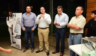 Autoridades del Club Campestre Torreón durante la ceremonia de inauguración del torneo.