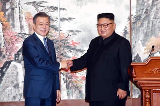En el marco de la Tercera Cumbre Intercoreana, Kim y Moon, firmaron este miércoles en Pyongyang, una declaración conjunta. (EFE)