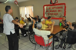 Labor. Ayer se conmemoró el Día Mundial del Alzheimer en el centro Alzheimer de La Laguna. (GUADALUPE MIRANDA)