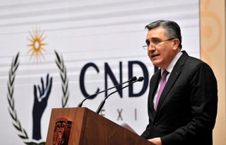 González Pérez indicó que la Comisión Nacional de los Derechos Humanos (CNDH), avanza también en la recomendación que sobre el caso Ayotzinapa presentará antes de que concluya la presente administración. (ARCHIVO)