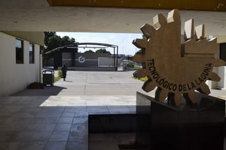 Los institutos tecnológicos de La Laguna (ITL) y de Torreón (ITT) se sumaron el lunes al paro de labores nacional para exigir la destitución del director del Tecnológico Nacional de México (TecNM), Manuel Quintero Quintero. (EL SIGLO DE TORREÓN/EDITH GONZÁLEZ)