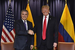 'Es un régimen que francamente, podría ser derrotado muy rápidamente si los militares deciden hacer eso', aseguró Trump al reunirse con el presidente de Colombia, Iván Duque, en los márgenes de la Asamblea General de Naciones Unidas. (ARCHIVO)