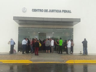 Durante la audiencia del miércoles, que inicio a las 10:00 concluyó a las 15:00 horas, la defensa de Riojas Martínez concluyó con la presentación de sus testigos, además del desahogo de pruebas periciales y documentales. (ARCHIVO)