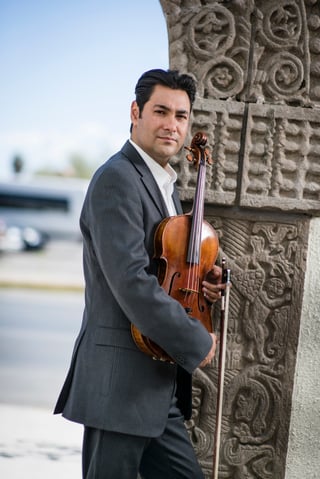 Talento. Jorge Martínez ha tocado con las orquestas más importantes del país. (CORTESÍA)