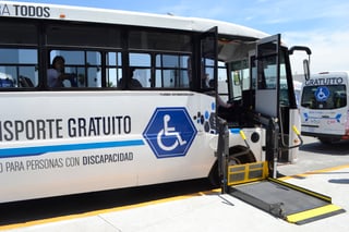 Vía. La Ruta Azul que transporta a personas con discapacidad, llega a Tlahualilo y Nazareno. (EL SIGLO DE TORREÓN)