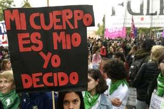 Acciones. Feministas laguneras demandan a autoridades de salud cumplan con la norma 046 que habla sobre el aborto legal. (ARCHIVO)