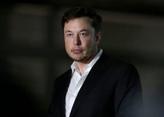 SEC también dijo en un comunicado que Musk y Tesla se comprometen a pagar una multa de 20 millones de dólares cada uno. (ARCHIVO)
