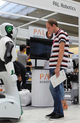 Amigables.Los Robots sociables se han vuelto populares en todo el mundo, existen versiones muy amigables como el robot mesero. (ARCHIVO)