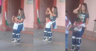Ató las piernas del pequeño a las suyas para ayudarlo a bailar (INTERNET) 