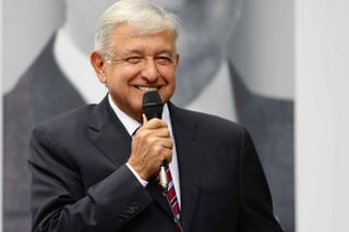 'Sr, Presidente electo, te invito a un partido en Houston la próxima semana', escribió Luhnow en su cuenta de Twitter arrobando la cuenta de López Obrador. (ARCHIVO)