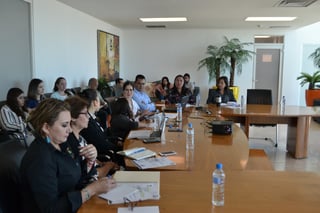 Comparece. Aurora Martínez Guzmán, directora del Sistema DIF Torreón se presentó ayer ante la Comisión de DIF. (ANGÉLICA SANDOVAL)